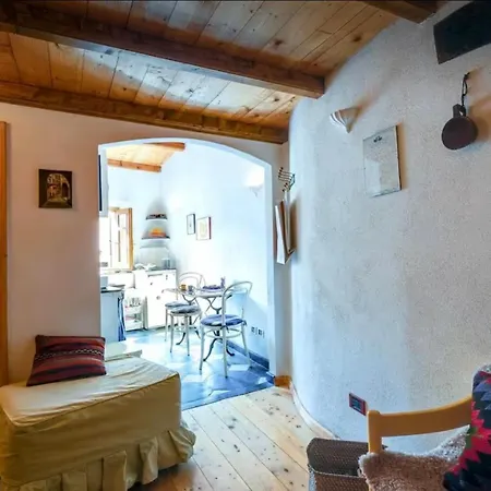 Sardinian Charm بيت ضيافة كوغليري